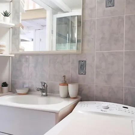 Apartment Le Charmant, Calme, Et Climatise ! Nimes