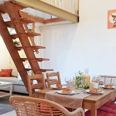 Le Charmant, Calme, Et Climatise ! Nîmes